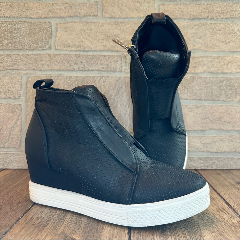 Catherine Malandrino Sabra Perforated Wedge Suede Sneaker Black / Size 6.5